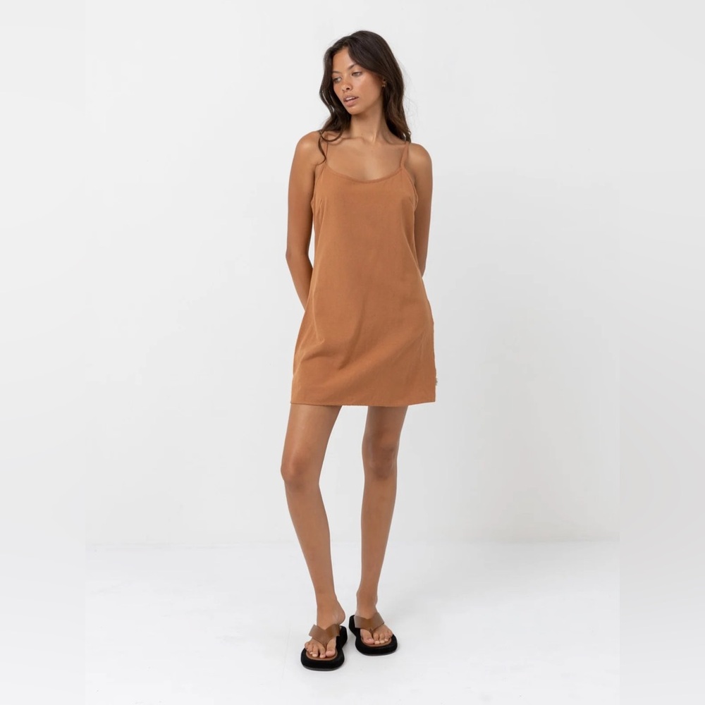 Rhythm Linen Cropped Slip Dress - Caramel Sz.6